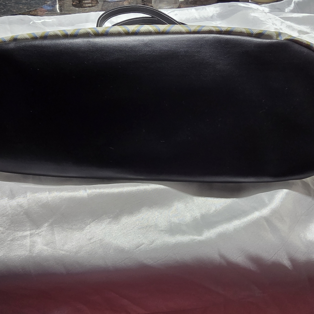 Scout Diamond Pattern Tote - Cream and Black - Picture 4 of 15